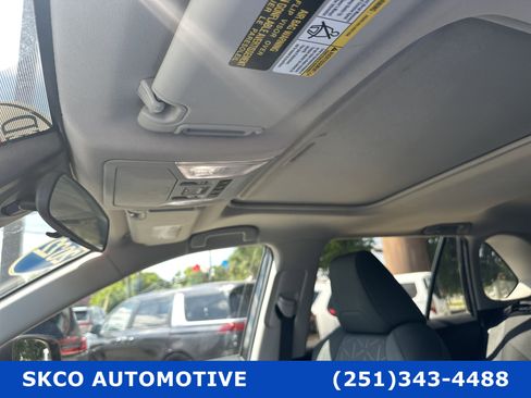 Used 2022 Toyota RAV4 XLE w/ Convenience Package image 26