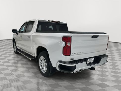 Used 2023 Chevrolet Silverado 1500 LTZ image 3