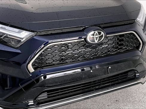 Used 2025 Toyota RAV4 SE AWD/4WD image 35