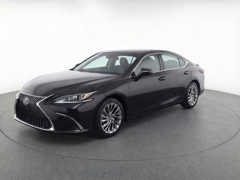 Used 2025 Lexus ES 300h w/ Accessory Package (Z2) FWD image 39
