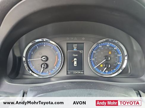 Used 2017 Toyota Corolla XSE image 17