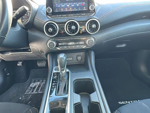 Certified 2022 Nissan Sentra SR w/ Trunk Package image 21