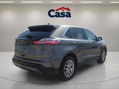 Used 2024 Ford Edge SEL image 3