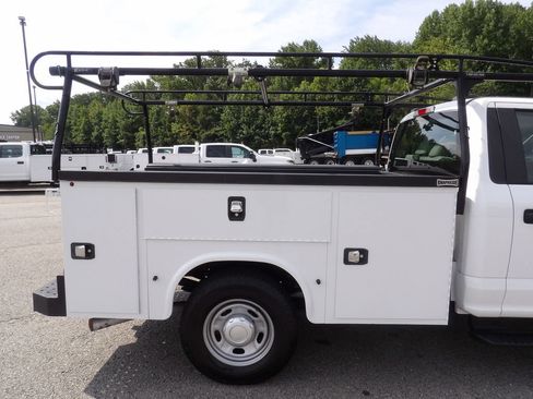 Used 2022 Ford F350 XL w/ Power Equipment Group RWD image 46