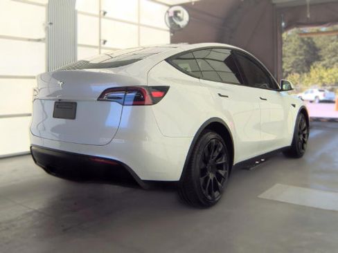 Used 2020 Tesla Model Y Long Range AWD/4WD image 2