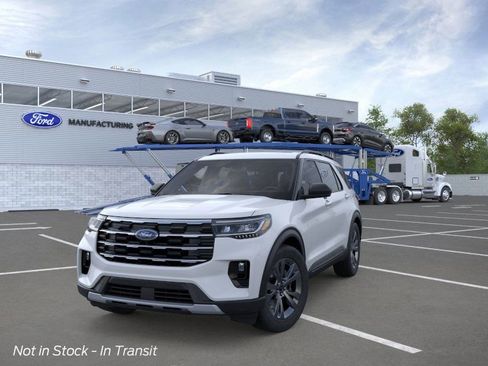 New 2026 Ford Explorer Active image 2