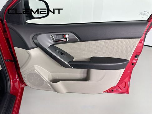 Used 2013 Kia Forte EX w/ Fuel Economy Pkg image 32