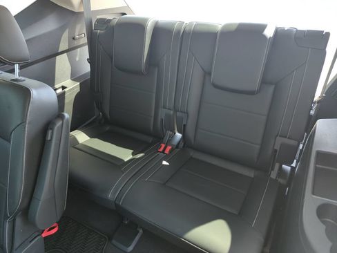 Used 2023 Volkswagen Atlas SE w/ Panoramic Sunroof Package FWD image 31