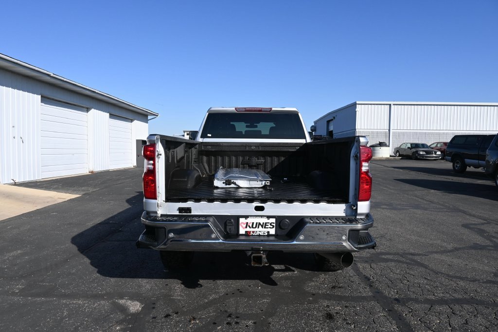 Used 2020 Chevrolet Silverado 3500 LT w/ All Star Edition AWD/4WD image 12