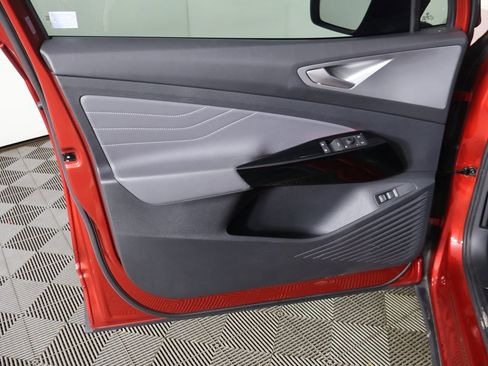 Used 2023 Volkswagen ID.4 Pro S image 25