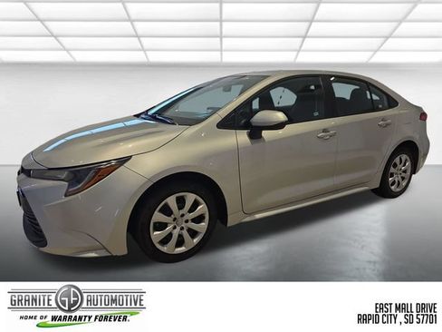 Used 2025 Toyota Corolla LE FWD image 1