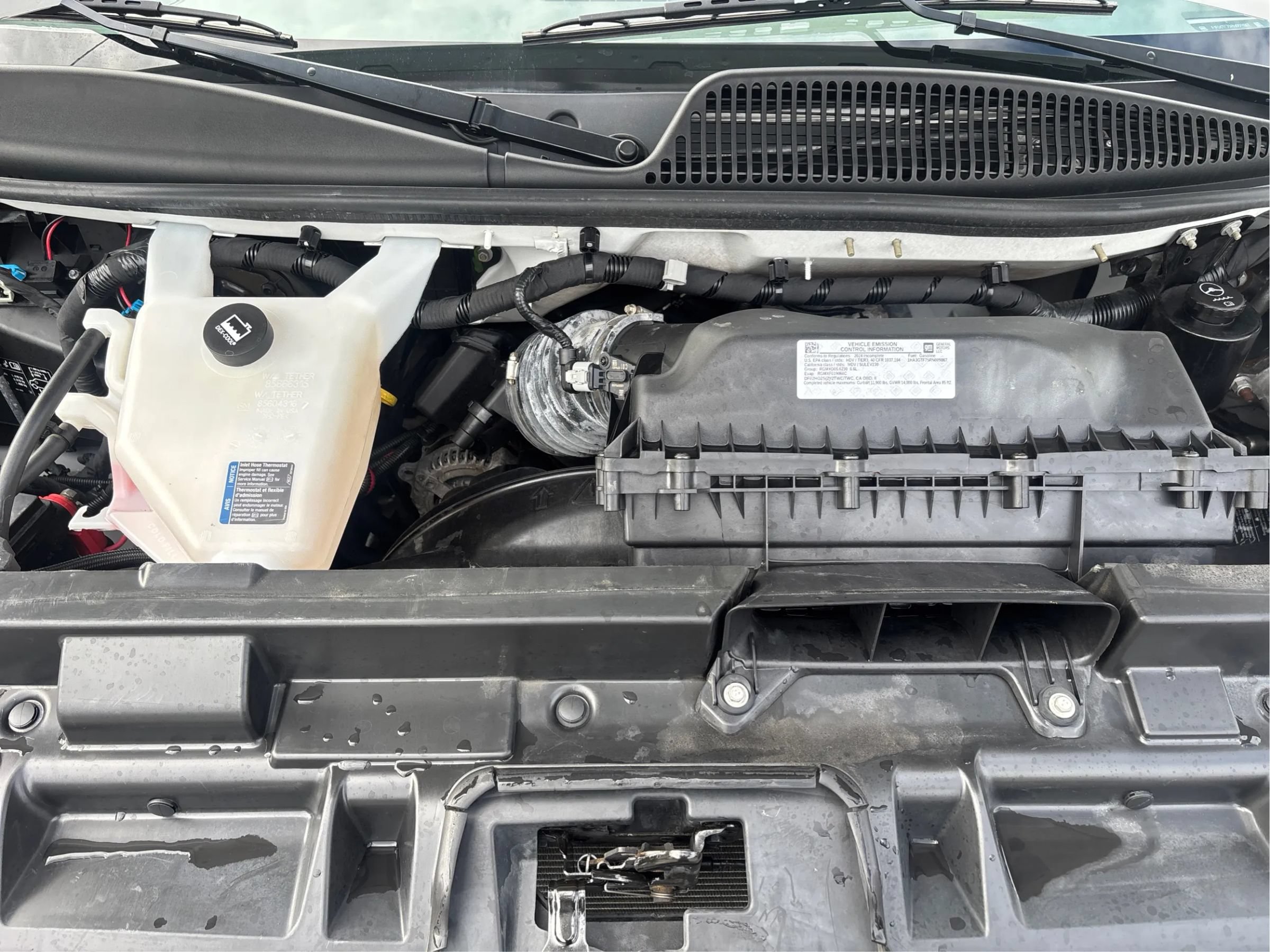 Used 2024 Chevrolet Express 3500 w/ Power Convenience Package RWD image 25