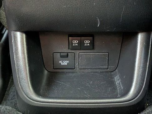 Used 2019 Toyota Highlander Limited AWD/4WD image 25