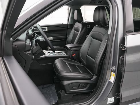 Certified 2023 Ford Explorer XLT w/ Equipment Group 202A AWD/4WD image 11