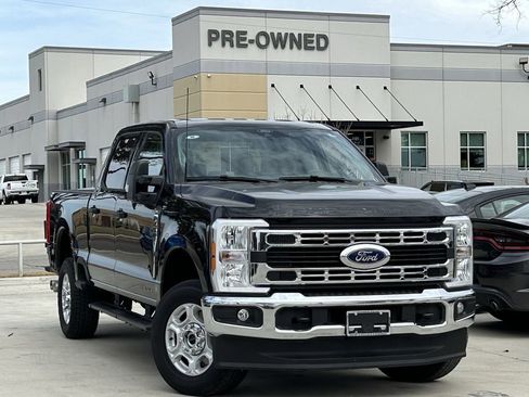 Used 2025 Ford F250 XLT image 2