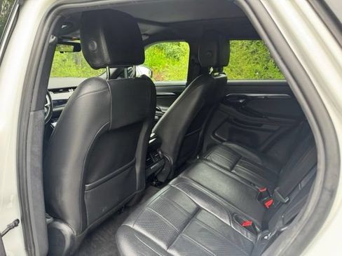 Used 2022 Land Rover Range Rover Evoque R-Dynamic S AWD/4WD image 12