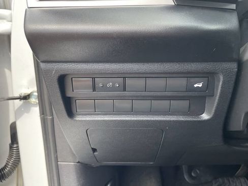 Used 2023 Mitsubishi Outlander SEL FWD image 32