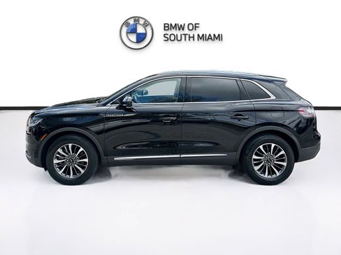 Used 2022 Lincoln Nautilus FWD w/ Premium Package image 4