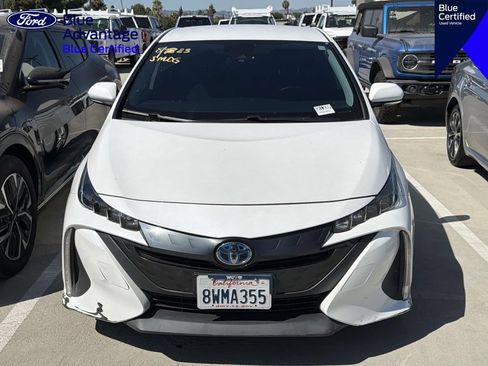 Used 2021 Toyota Prius Prime XLE w/ Carpet Mat Package (TMS) FWD image 16
