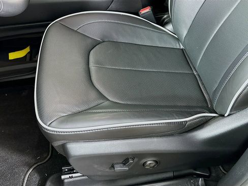 New 2026 Chrysler Pacifica Limited w/ S Appearance Package image 26