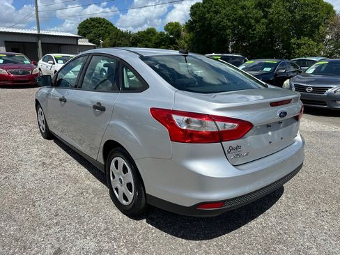Used 2013 Ford Focus S image 4
