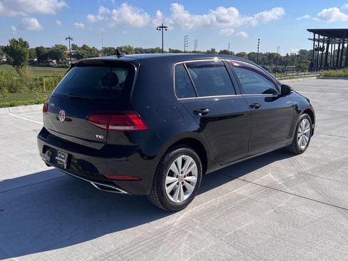 Used 2018 Volkswagen Golf SE image 6