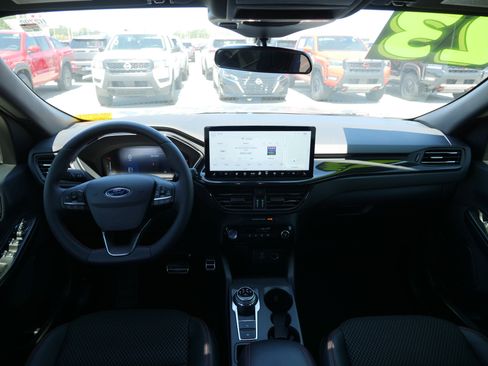 Used 2023 Ford Escape ST-Line w/ Tech Pack #1 image 17