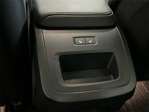 Certified 2024 Volvo S60 B5 Plus image 25