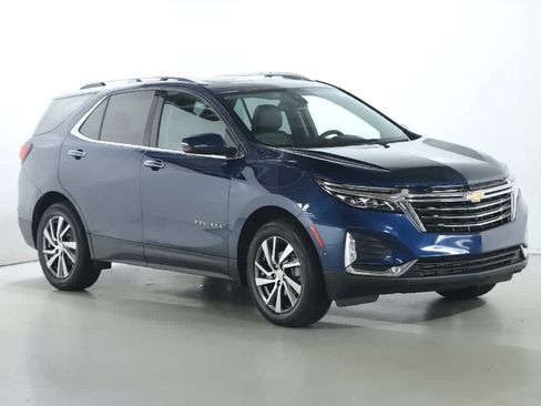 Used 2022 Chevrolet Equinox Premier AWD/4WD image 9