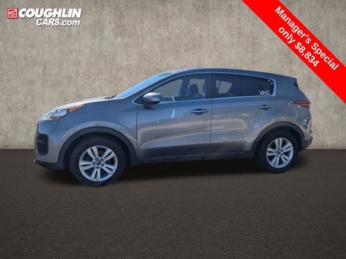 Used 2017 Kia Sportage LX image 4