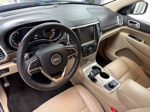 Used 2014 Jeep Grand Cherokee Limited w/ Luxury Group II AWD/4WD image 26