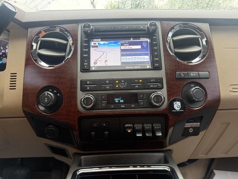 Used 2012 Ford F350 King Ranch w/ King Ranch w/Chrome Pkg AWD/4WD image 14