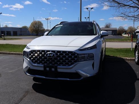 Used 2023 Hyundai Santa Fe SEL w/ Premium Package image 11