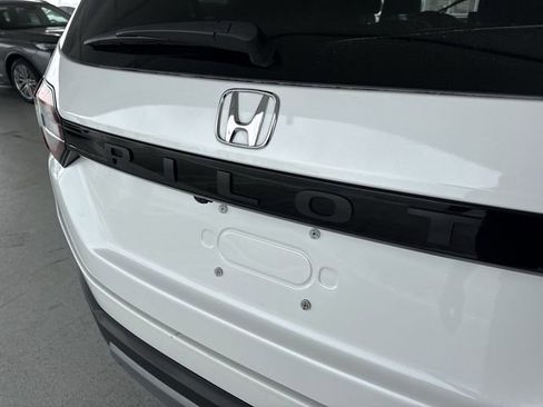Used 2023 Honda Pilot EX-L image 25