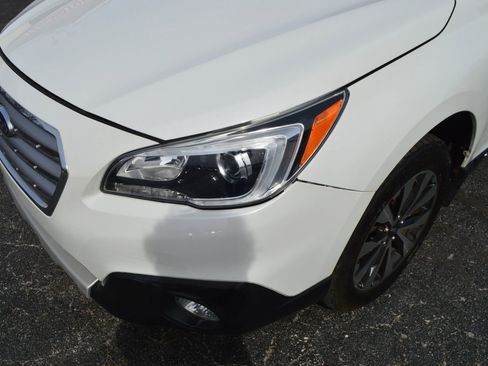 Used 2017 Subaru Outback 3.6R Limited image 3