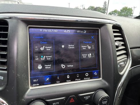 Used 2018 Jeep Grand Cherokee Limited w/ Luxury Group II AWD/4WD image 27