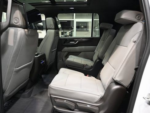 New 2026 GMC Yukon XL Elevation w/ Elevation Premium Package image 11