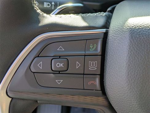 New 2025 Jeep Grand Cherokee Altitude image 16