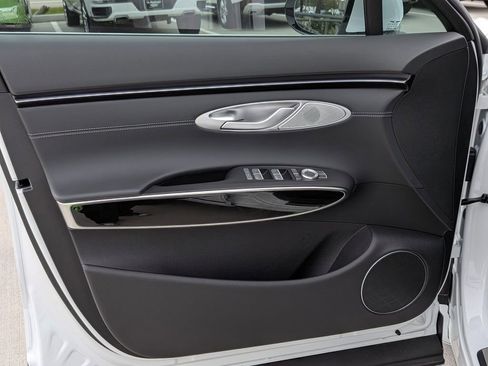 New 2026 Genesis GV70 2.5T AWD/4WD image 10