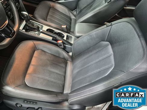 Used 2022 Volkswagen Passat 2.0T FWD image 19