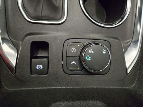 Used 2023 Chevrolet Traverse LT w/ LPO, Floor Liner Package image 28