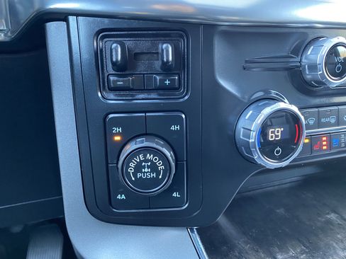 Used 2021 Ford F150 Lariat w/ Equipment Group 502A High image 29