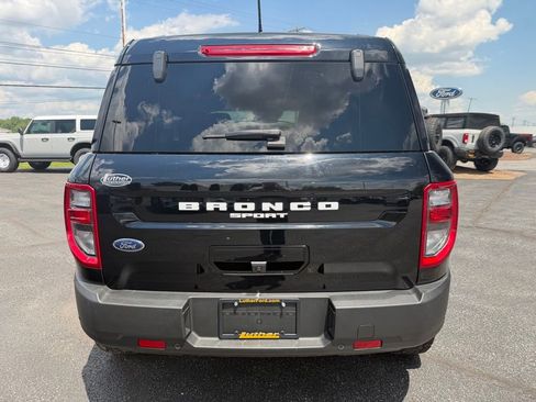 Used 2022 Ford Bronco Sport Outer Banks w/ Tech Package AWD/4WD image 4