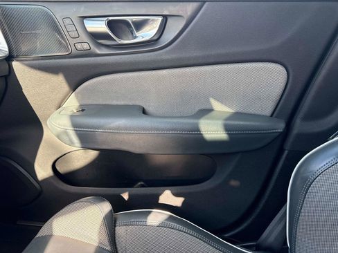 Used 2021 Volvo S60 T5 R-Design w/ Advanced Package image 23