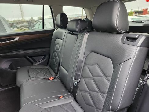 New 2026 Volkswagen Atlas SE image 10