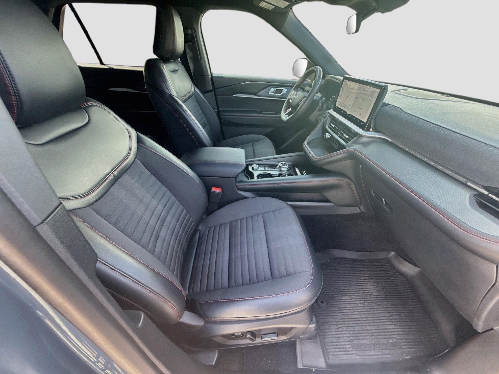 Used 2025 Ford Explorer ST-Line RWD image 32