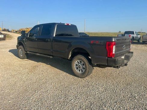 Used 2018 Ford F250 XL w/ Power Equipment Group AWD/4WD image 2