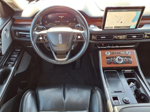 Used 2022 Lincoln Aviator Reserve w/ Equipment Group 201A image 4