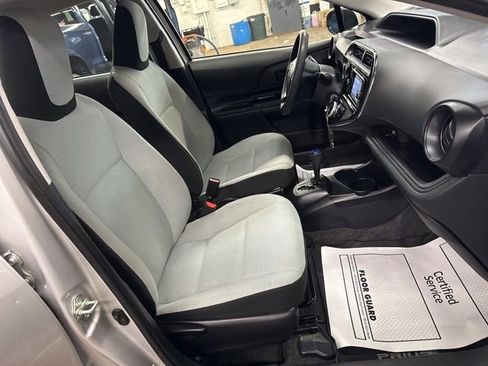 Used 2018 Toyota Prius C One image 27