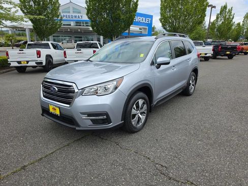 Used 2019 Subaru Ascent Premium w/ Popular Package #2A AWD/4WD image 2